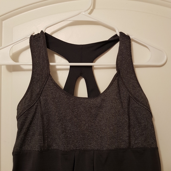 Old Navy Active Workout Tank Top - Picture 2 of 8